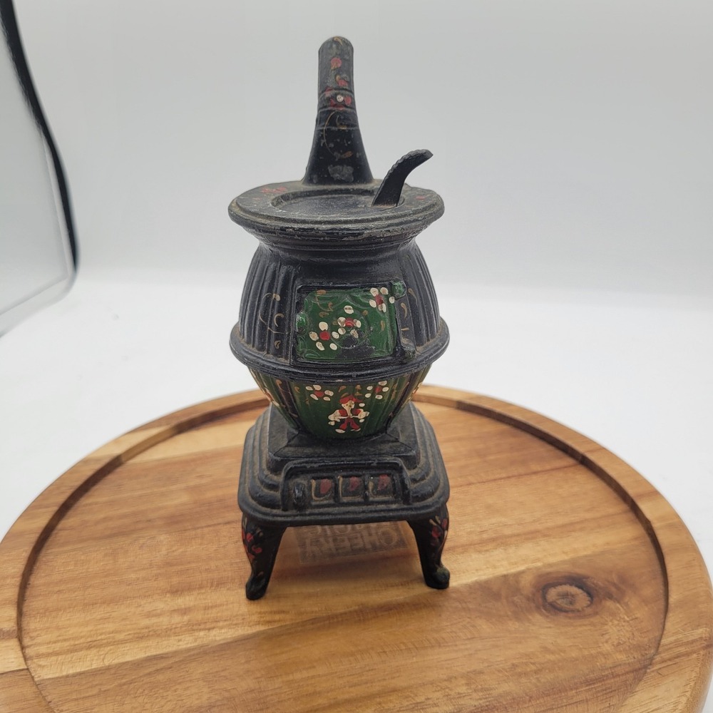 MINIATURE 6.75" Tall CAST IRON POT BELLY‎ STOVE FOR DISPLAY or COLLECTORS